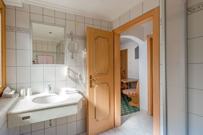 Badezimmer im Gästehaus Anneliese in Filzmoos