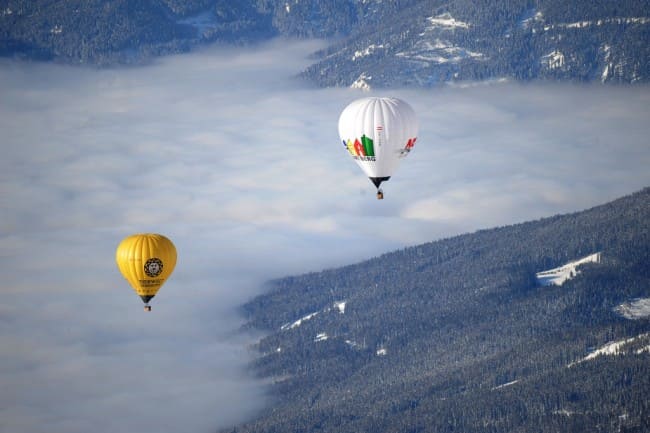 Traumhafte Ausblicke am frühen Morgen - der Nebel hängt noch im Tal
