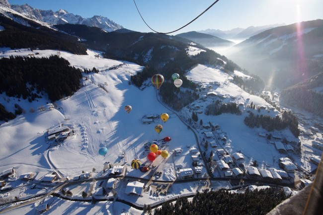 Ballonfahrt über Filzmoos kurz nach dem Start
