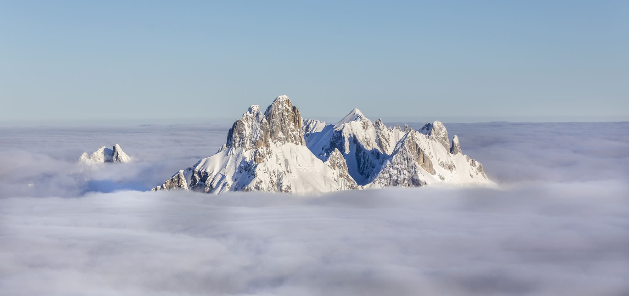 Die Bischofsmütze ragt aus dem Wolkenmeer